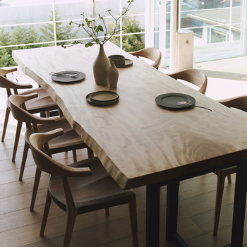 ダイニングテーブル