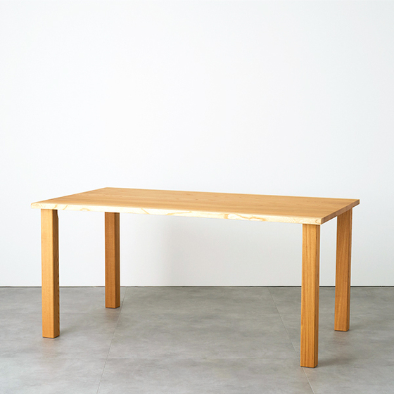 ダイニングテーブル