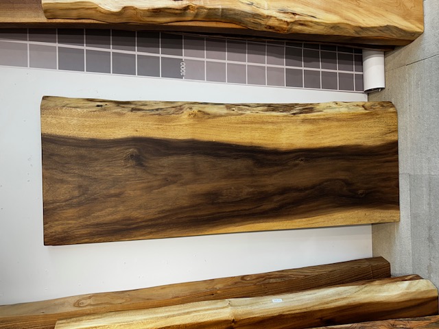 モンキーポッド一枚板[1550-560]