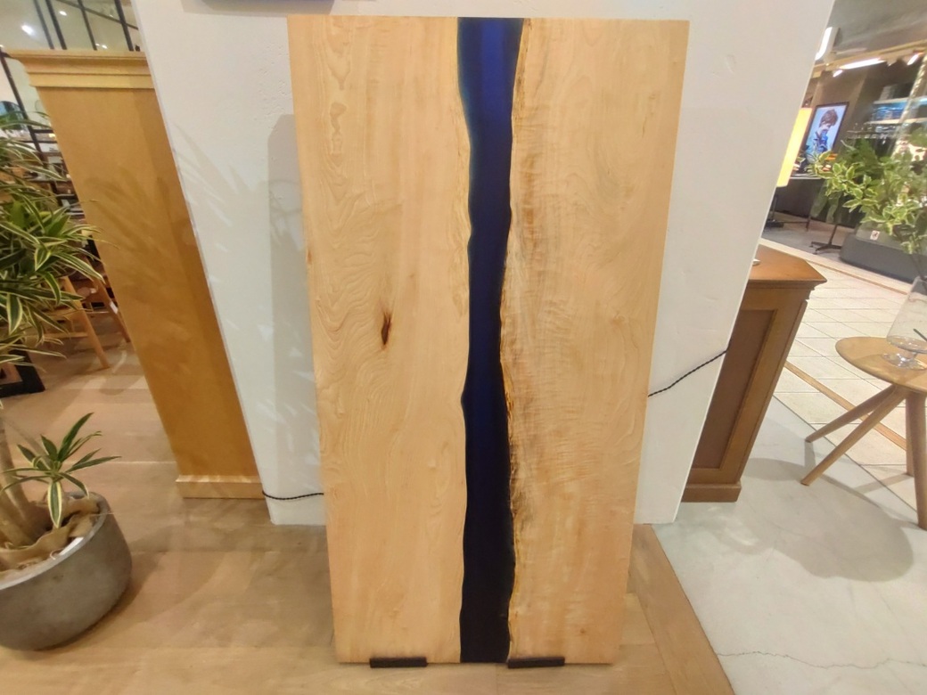 トチレジンリバーテーブル(ブルー)[1500-750]