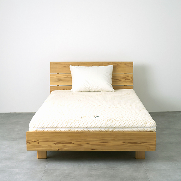 小国杉ベッドフレーム