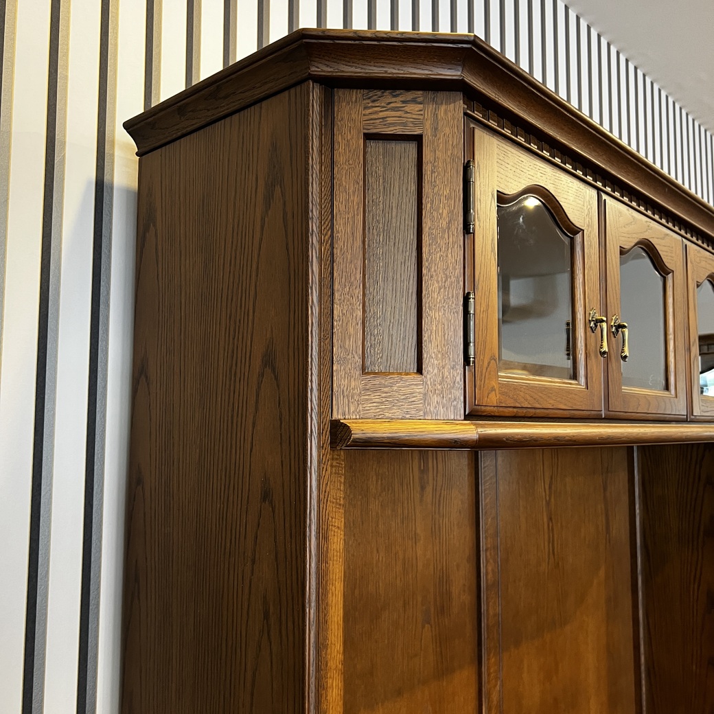 リビングボード