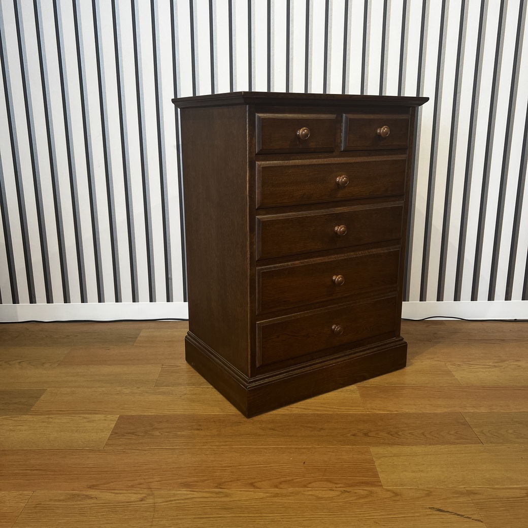 スリムチェスト