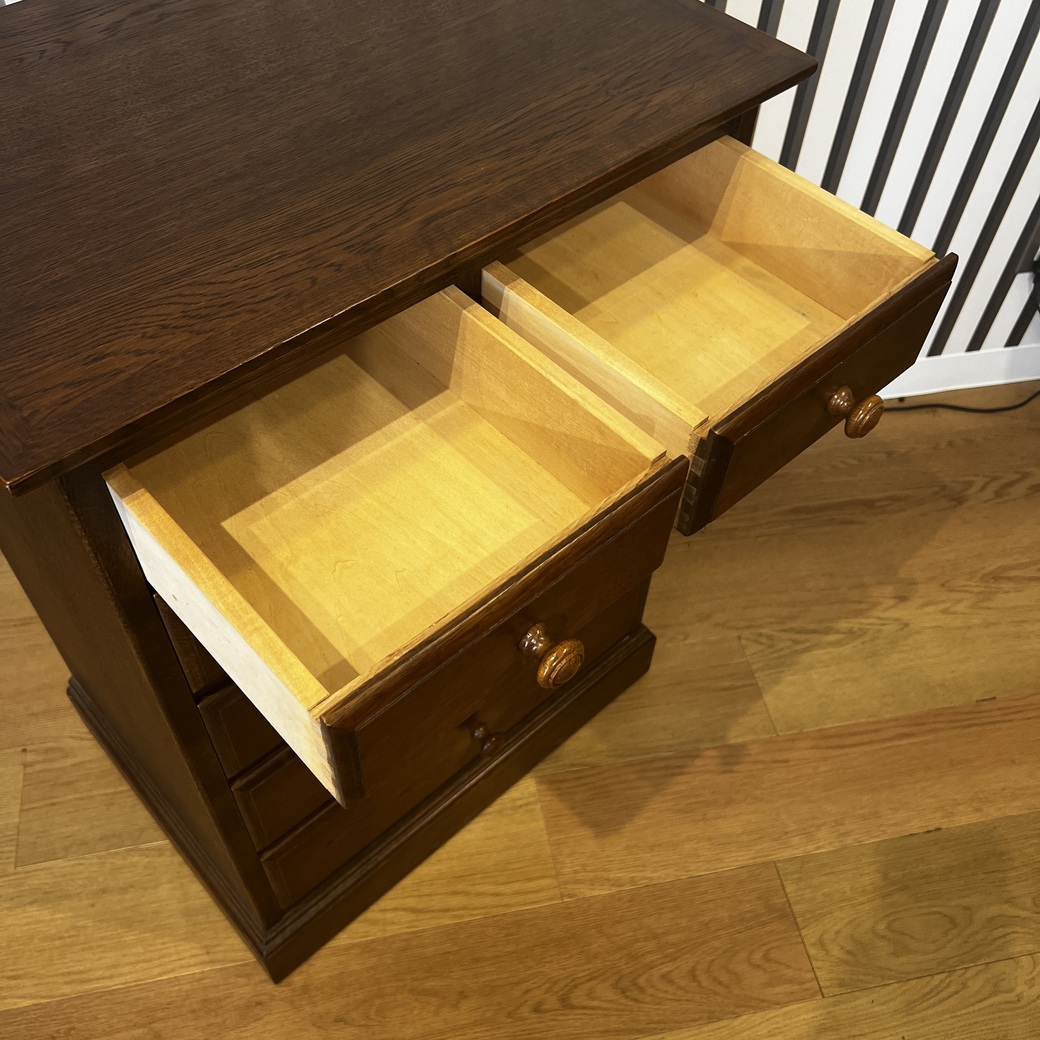 スリムチェスト