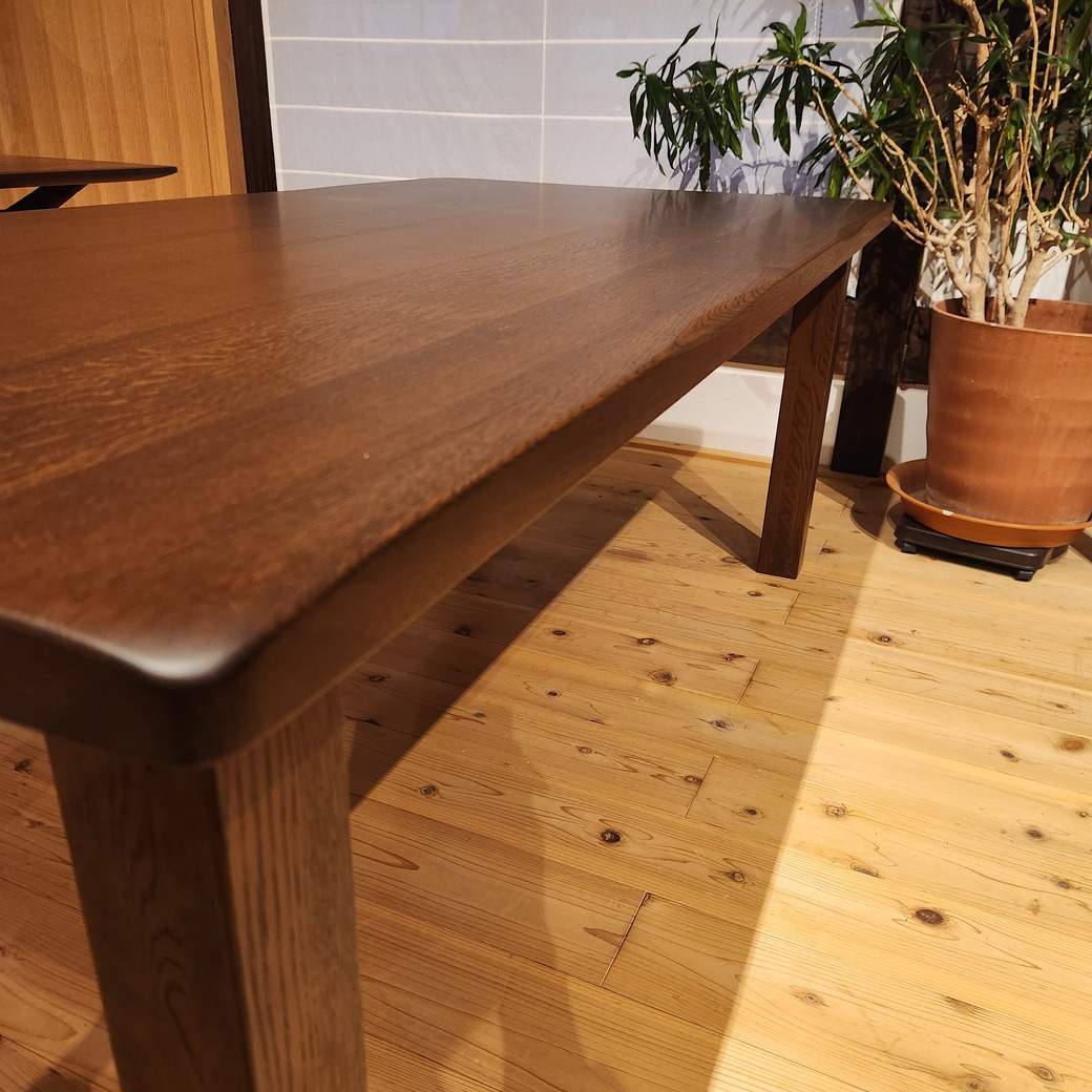 ナラ材ダイニングテーブル1800