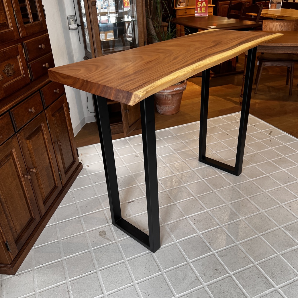 モンキーポッド一枚板カウンター