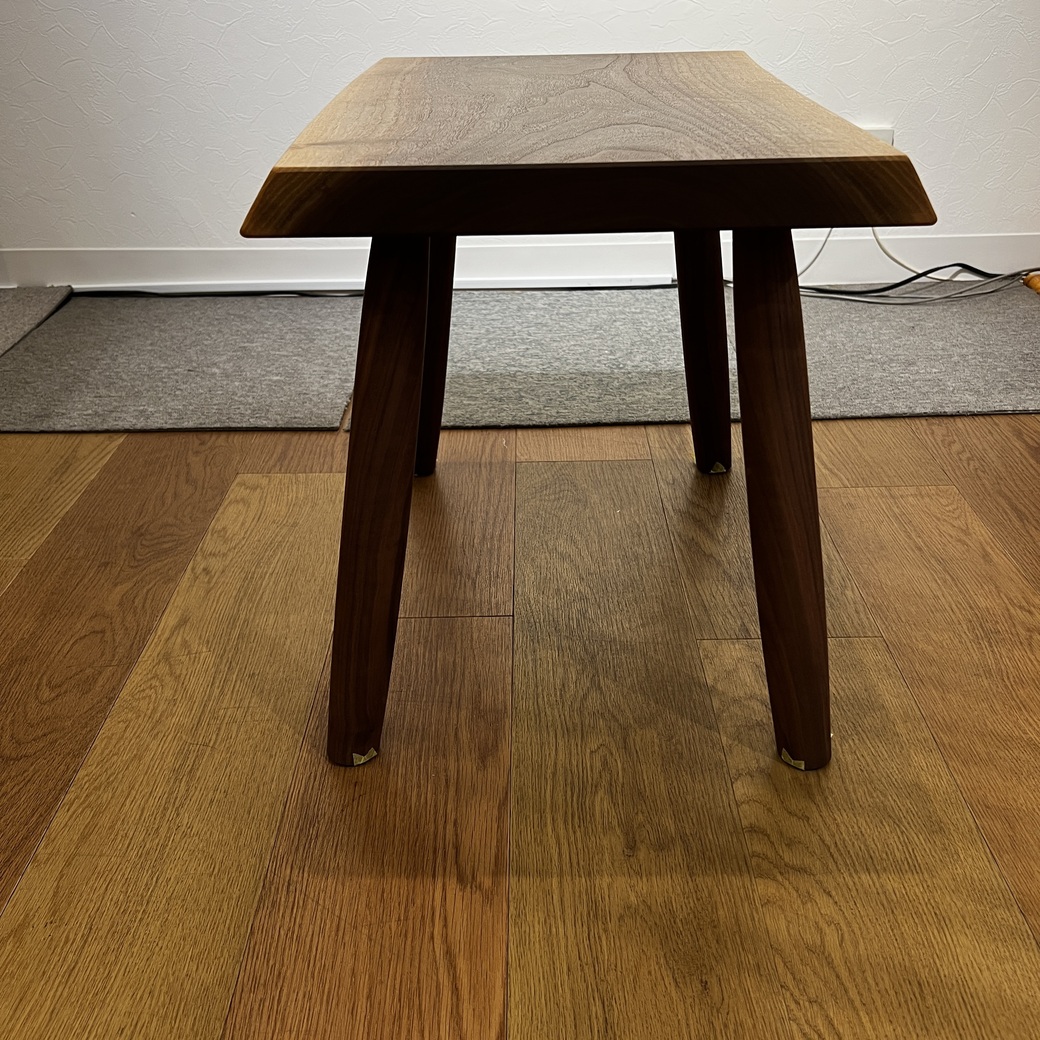 ウォールナット材一枚板スツール