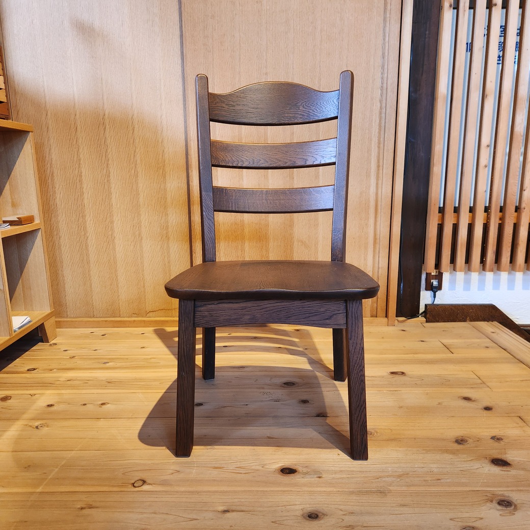 ナラ材ダイニングチェア