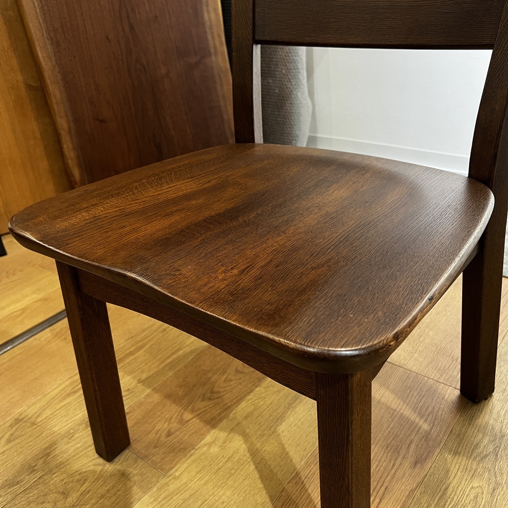 ナラ材ラダーバックチェア