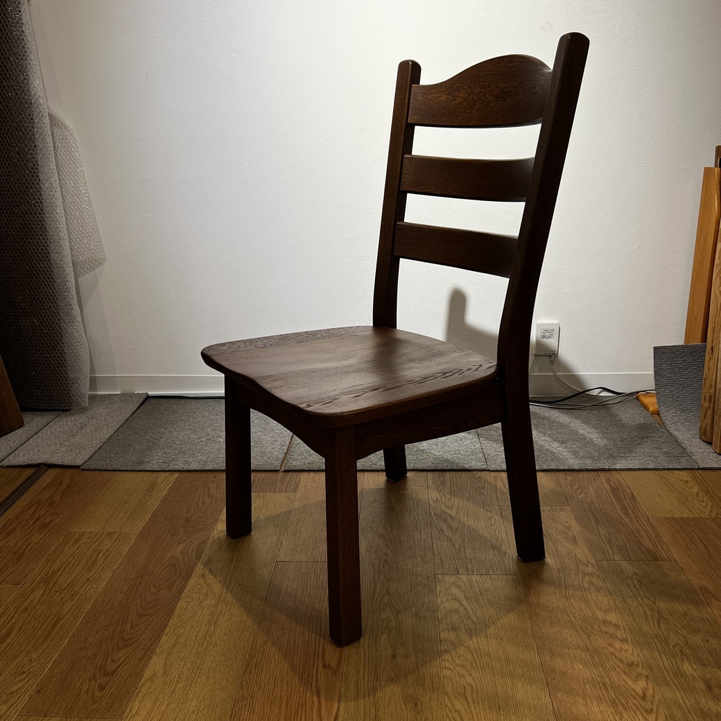 ナラ材ラダーバックチェア