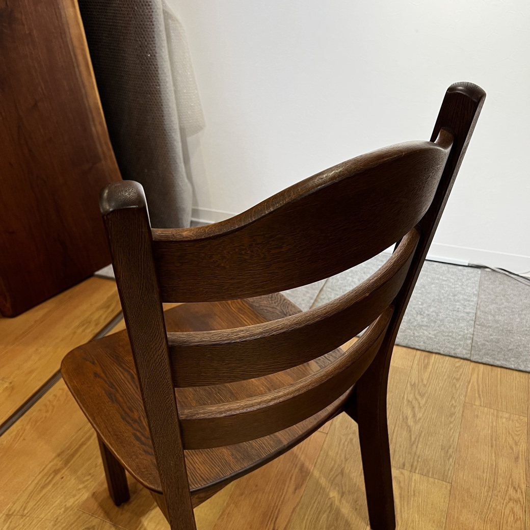 ナラ材ラダーバックチェア